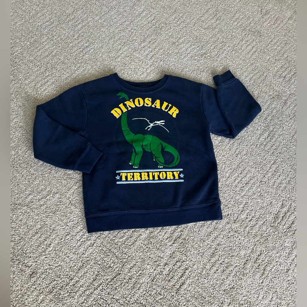 Sweatshirt.